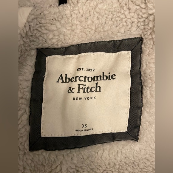 A&F parka winter coat - Picture 5 of 5